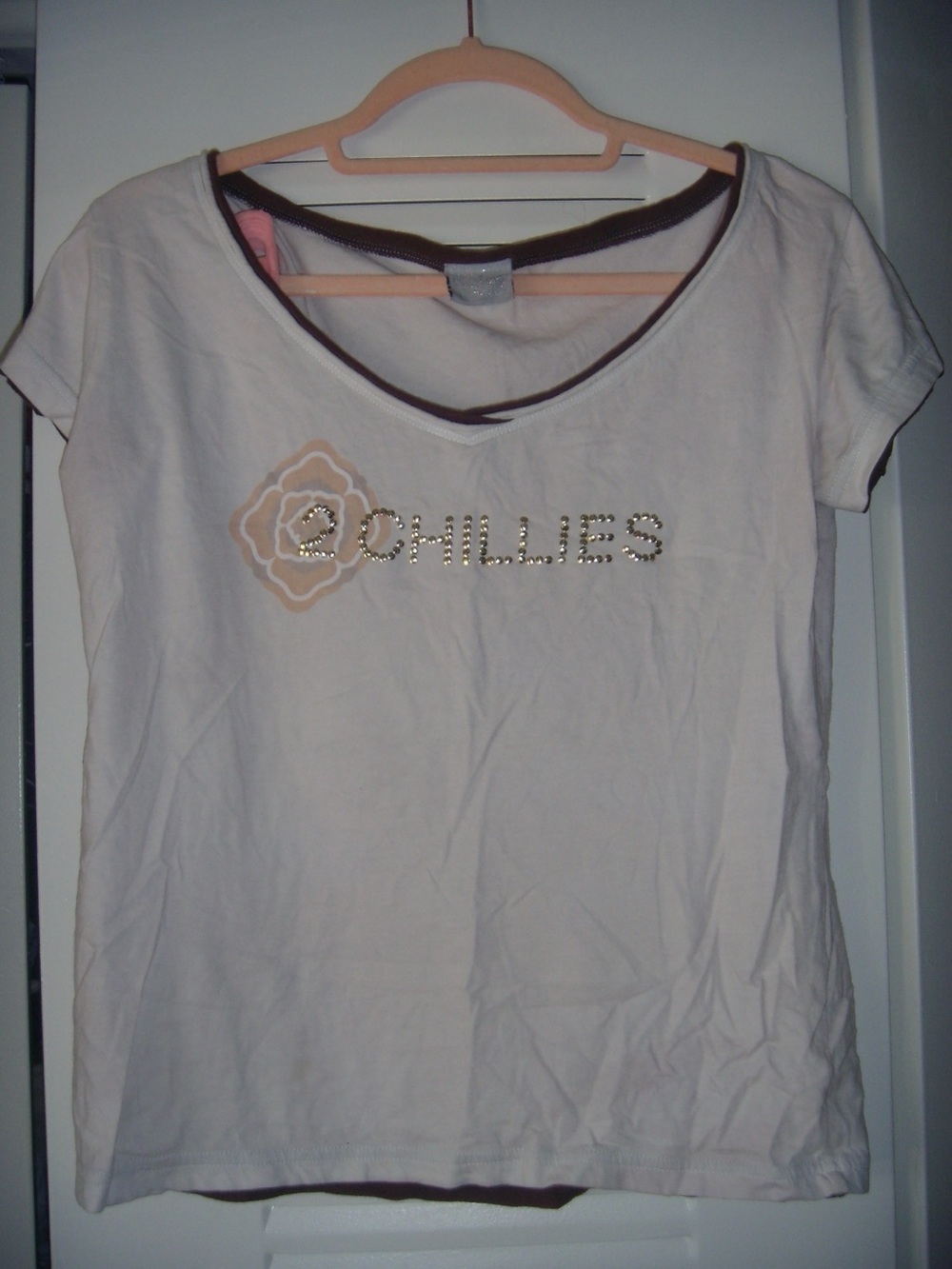 2Chillies Cream Short Sleeve V-Neck Top with Brown Trim